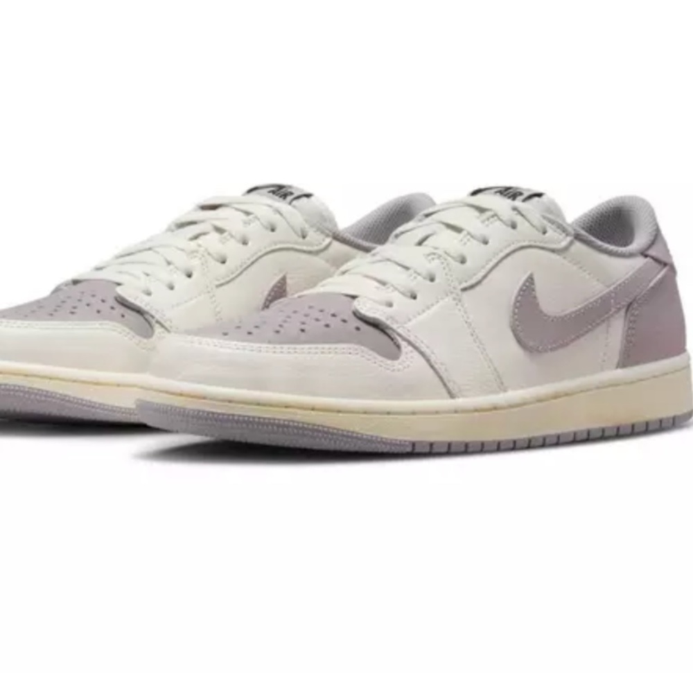 Jordan 1 Retro Low OG Atmosphere Grey